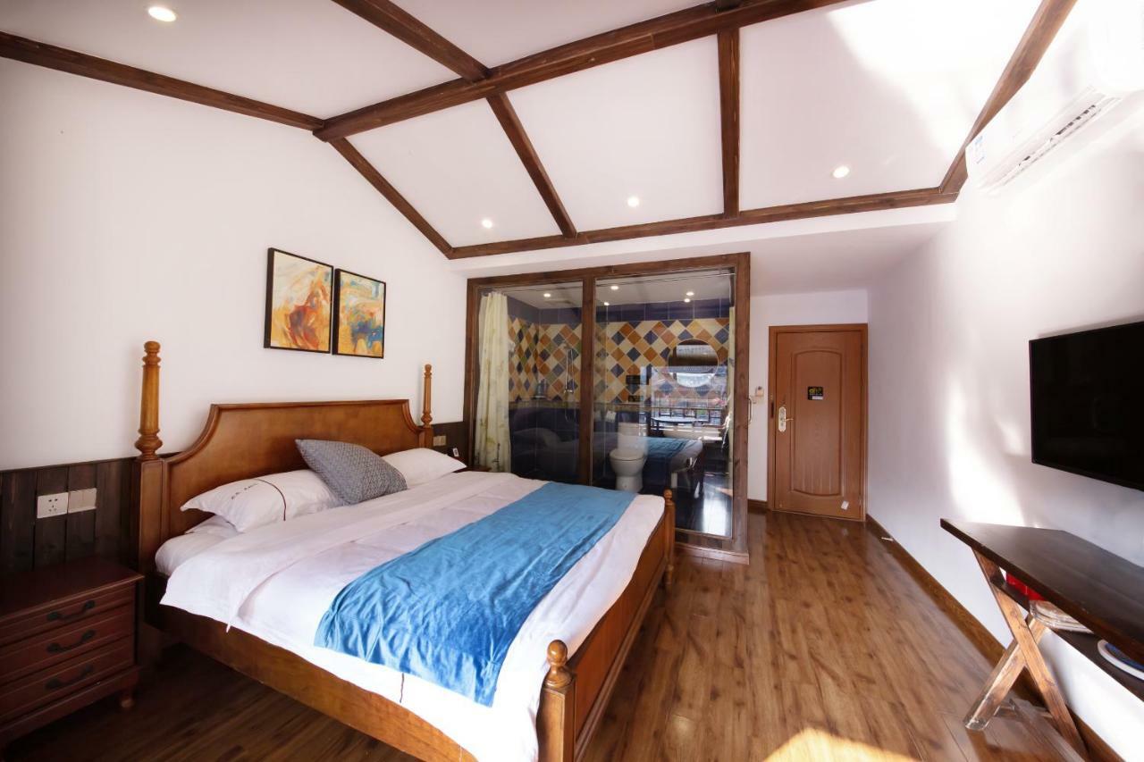 Fenghuang Slowly Time Inn Екстер'єр фото