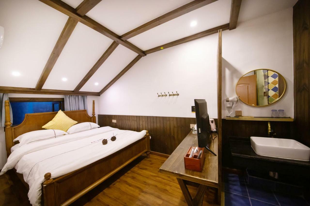 Fenghuang Slowly Time Inn Екстер'єр фото