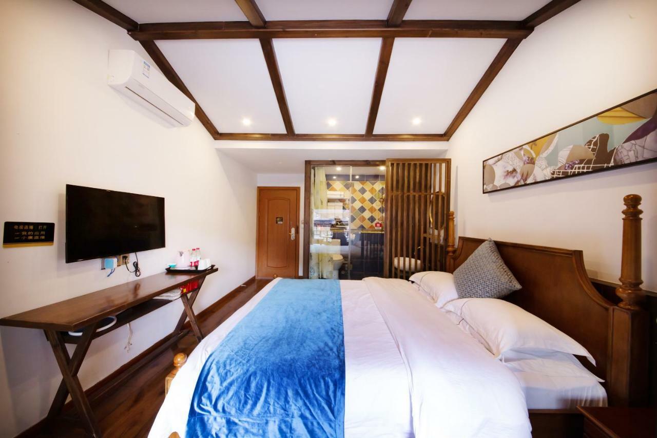 Fenghuang Slowly Time Inn Екстер'єр фото
